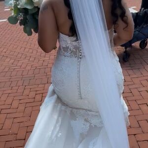 Wedding dress